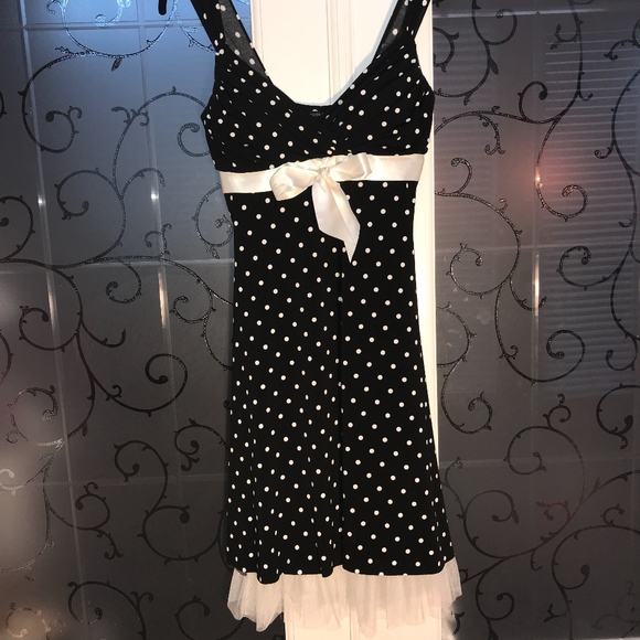 EUC-MY MICHELLE- SWEET & SASSY POLKA DOT DRESS - Picture 3 of 6